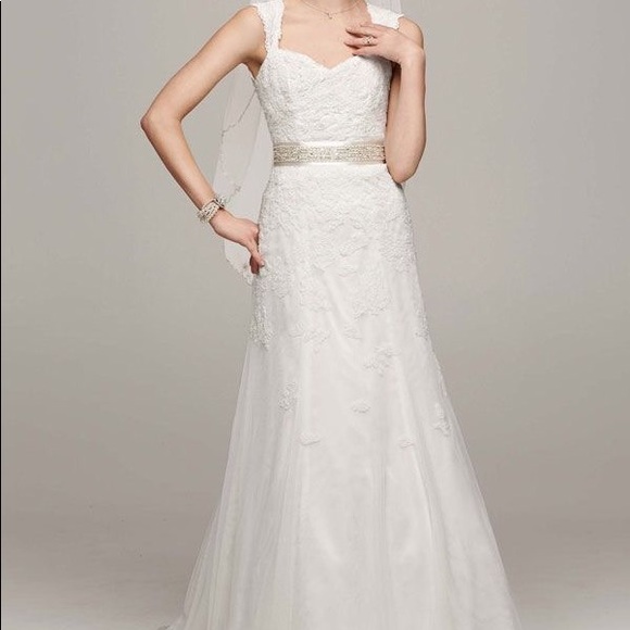 David's Bridal Dresses & Skirts - David's Bridal Collection Lace Wedding Dress Sz.2